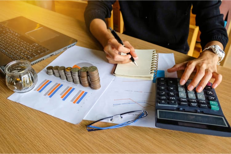 Woman creating a financial plan.